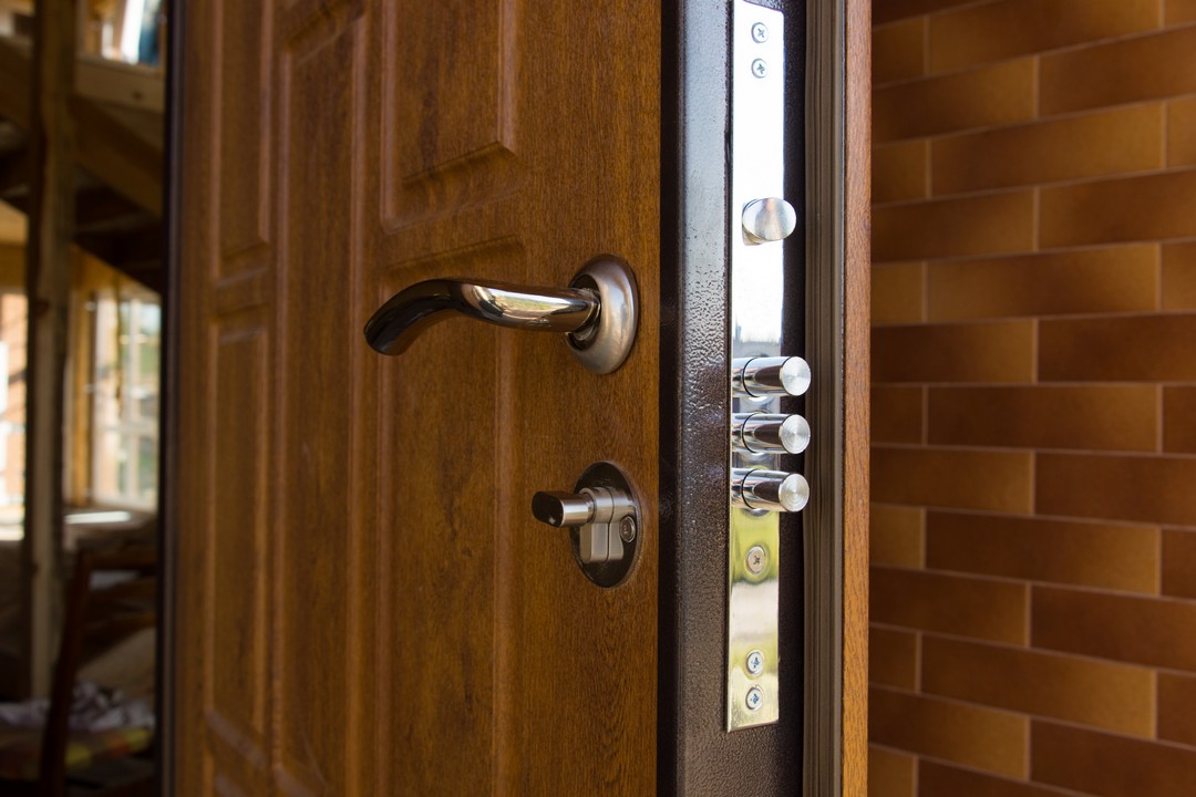 Exemple de blindage de porte en bois réalisé quartier Les Minimes à Toulouse